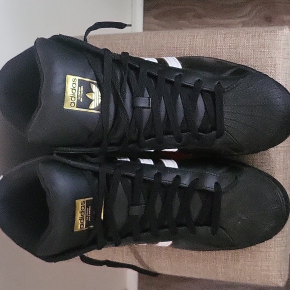 Adidas - Picture 6 of 6